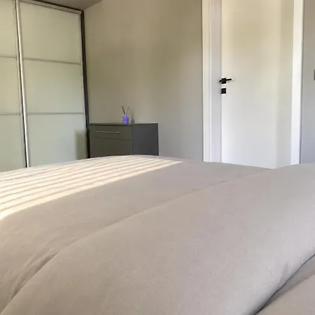 Platinum Apartment *